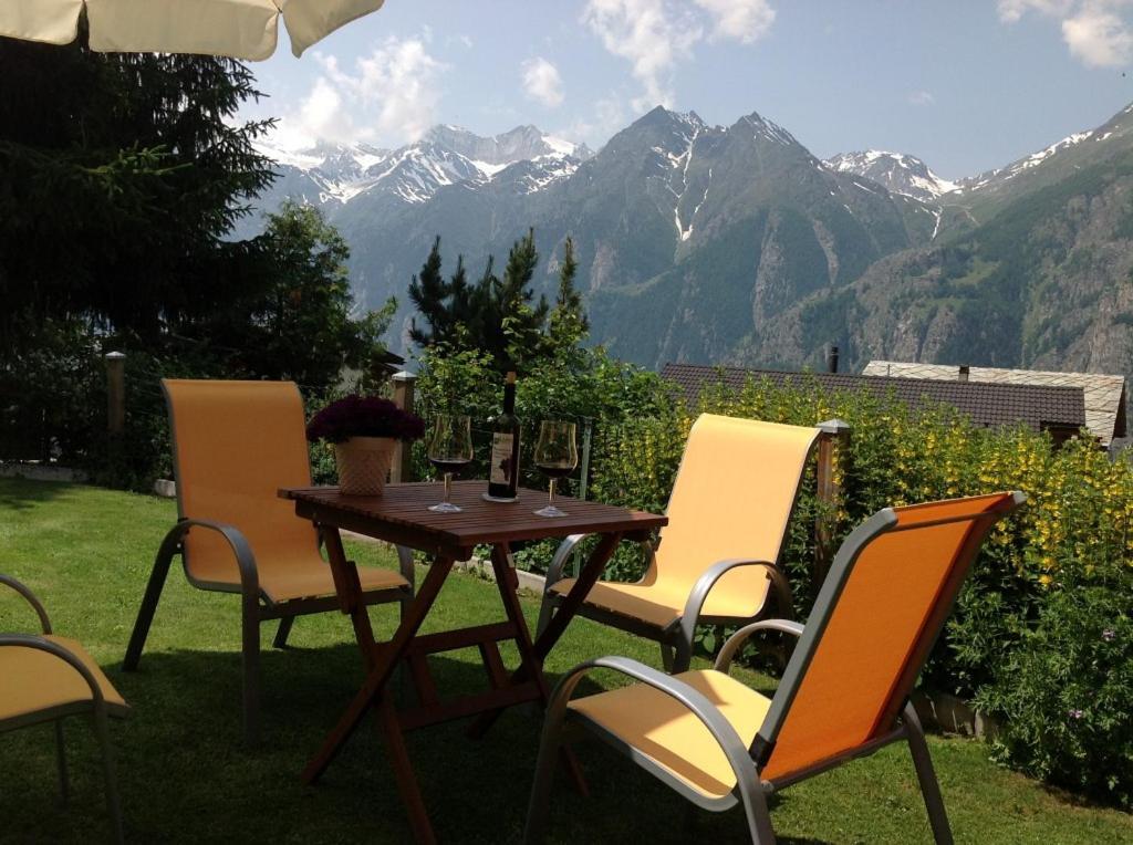 Chalet Heimetli Grächen Exteriör bild